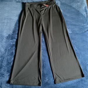 Avenue 100% polyester Dress Pants Wide Leg size 14 brand new palazzo style